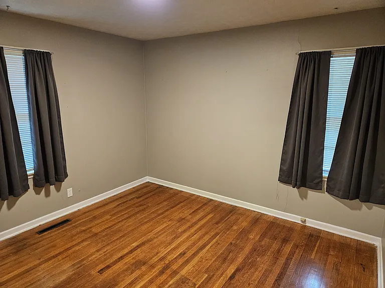 2840 N Cotner Blvd #1 — Photo 9