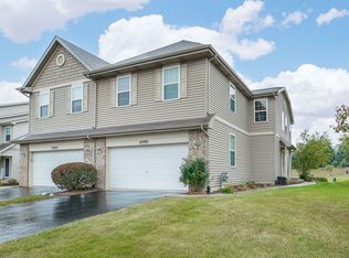 1095 Birch Ln, Romeoville, IL 60446