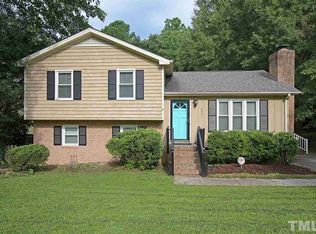 6421 Battleford Dr, Raleigh, NC 27613