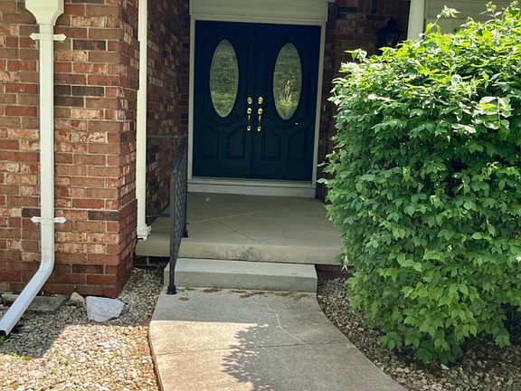 3rd image of 3058 Stuart Dr