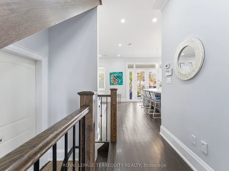 130 Edgecroft Rd — Photo 8