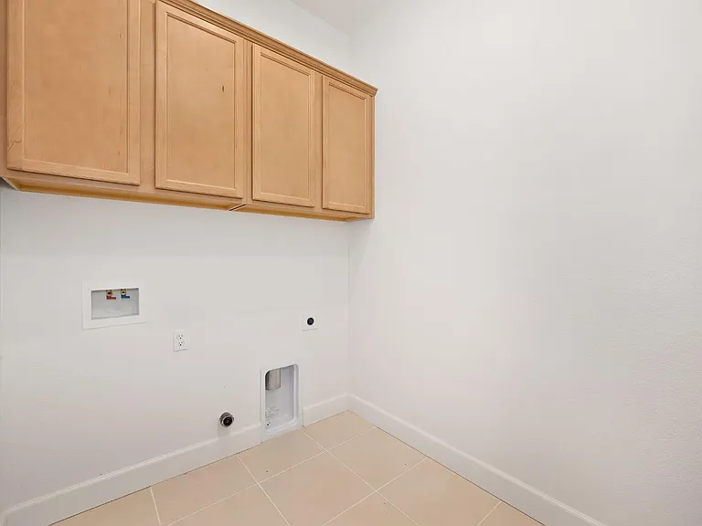 7487 Fortaleza Ave — Photo 20