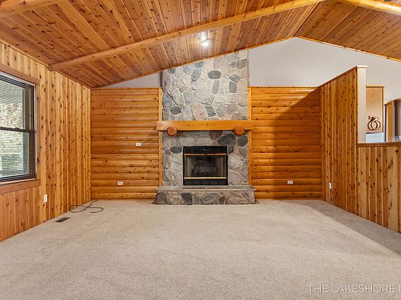 3rd image of 9862 Lakeshore Dr