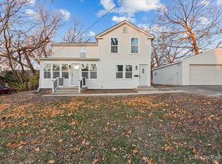 108 Jackson St, Algonquin, IL 60102