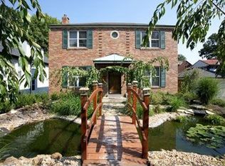 444 N Hanley Rd, Saint Louis, MO 63130