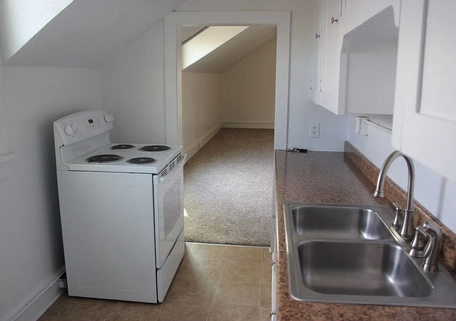 422 N 3rd St — Photo 3