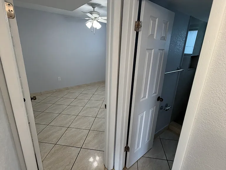 1330 SE 9th Ave #1 — Photo 10