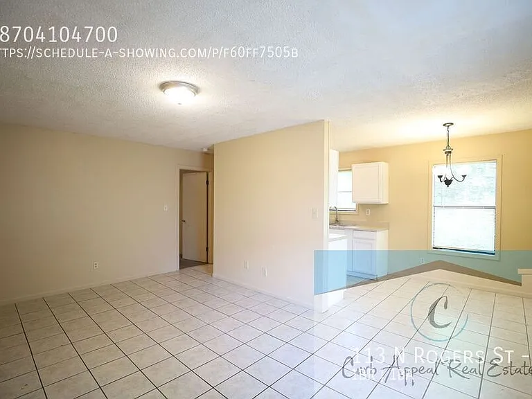 113 N Rogers St #4 — Photo 5