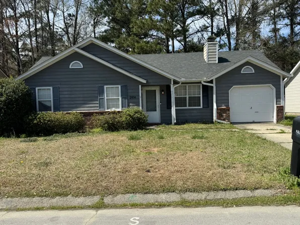 2914 Norbrick St, Midway Park, NC 28544