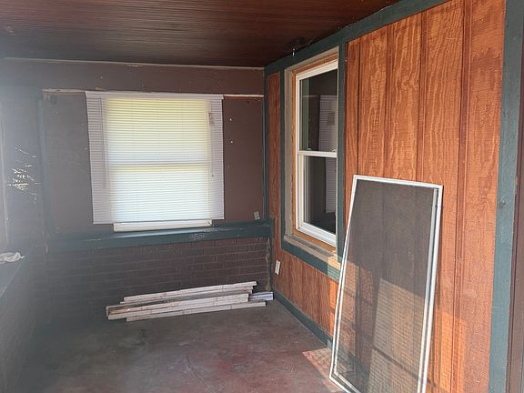 2nd image of 3002 S McClure St