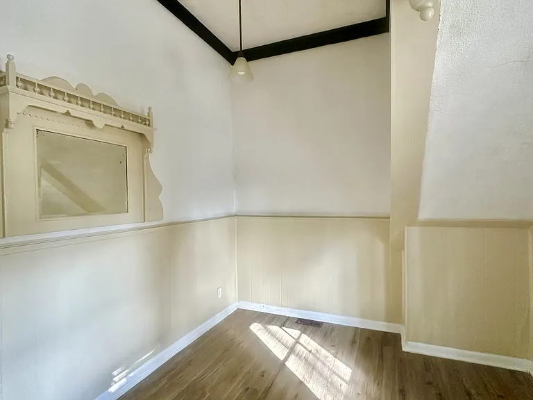 501 W Gordon St #2 — Photo 9