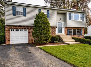 17 Jennifer Ln, Aston, PA 19014