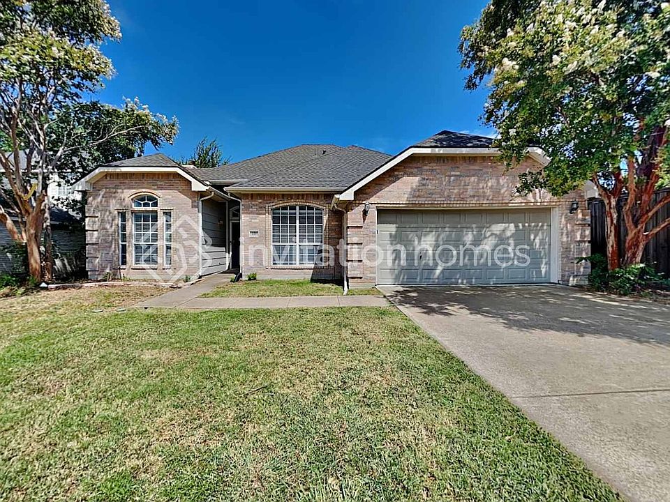 1st image of 221 Mulberry Ln