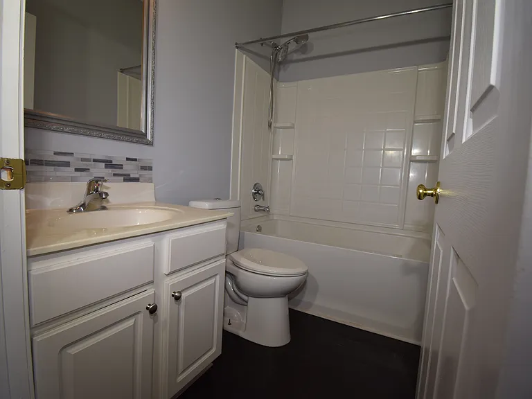 136 Penry Ln — Photo 11