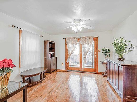 5th image of 7 Wood Ln