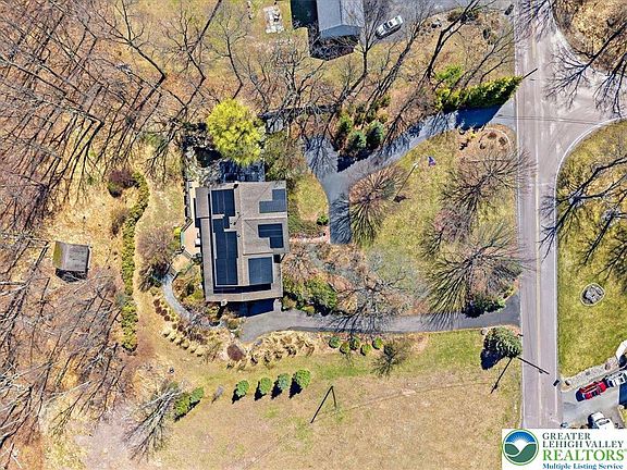 4th image of 164 Chestnut Oak Dr