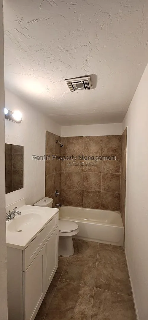 4 bed, 2.0 bath, 1617 sqft, $1,699 — Photo 3