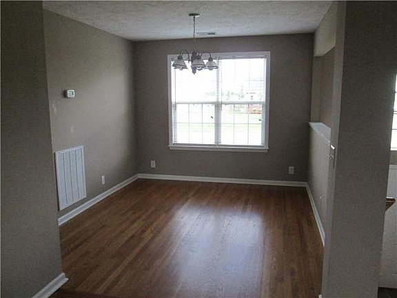 4th image of 118 Thelma Dr