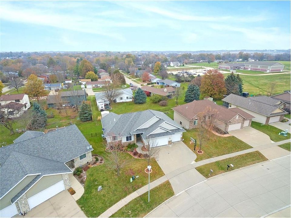 1st image of 184 Lockmoor Cir