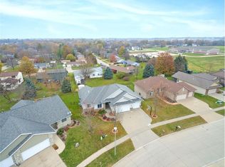 184 Lockmoor Cir, North Liberty, IA 52317
