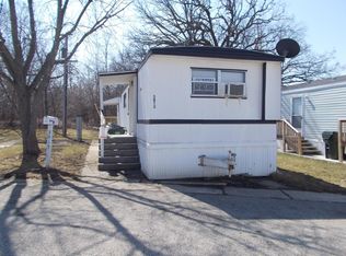 3813 1st St, Park City, IL 60085