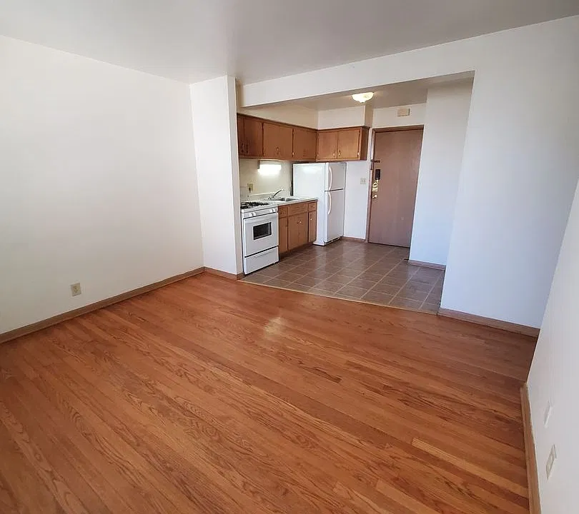 1851 N Oakland Ave (18 Unit)