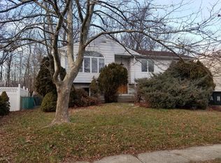 41 Virginia Ave, Hazlet, NJ 07730