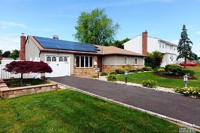 1st image of 15 Barbara Ln