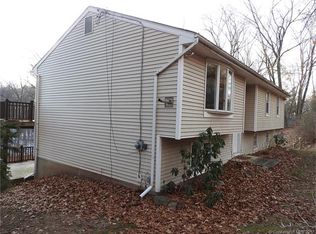 8 Wildwood Rd, Portland, CT 06480