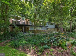 8208 Hamilton Spring Ct, Bethesda, MD 20817