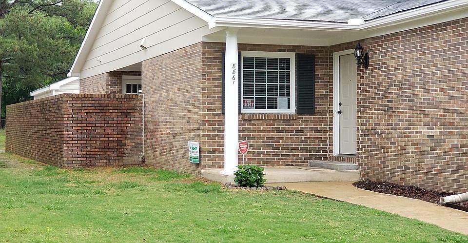 8861 Tacoma Trail Entrance