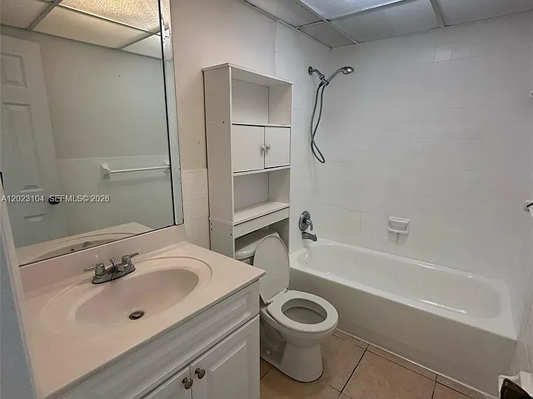 6930 Miami Gardens Dr #1-408 — Photo 8