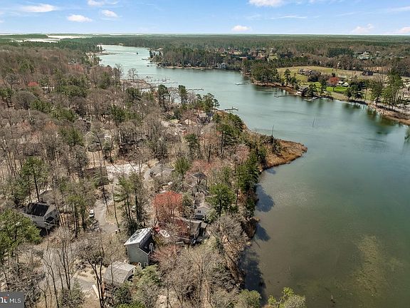 5th image of 23290 Bridgeway Dr W