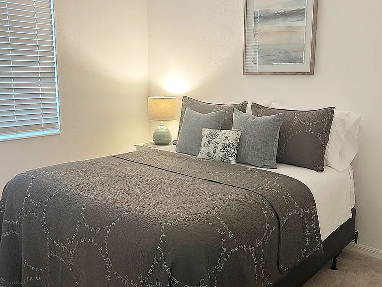 Guest Bedroom - Queen
