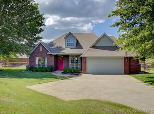 9804 N 99th East Ct, Owasso, OK 74055