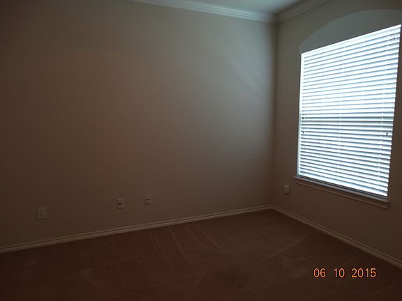 4th image of 2800 Marshall Dr