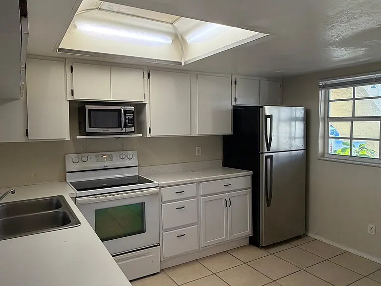 201 Palm Beach Trace Dr — Photo 4
