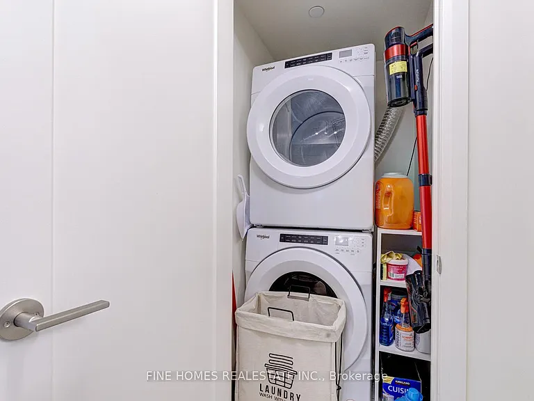 9000 Jane St #1903 — Photo 24