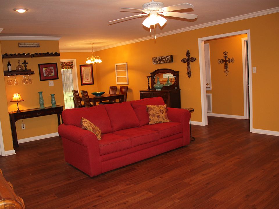 Large, Open Concept Living! 