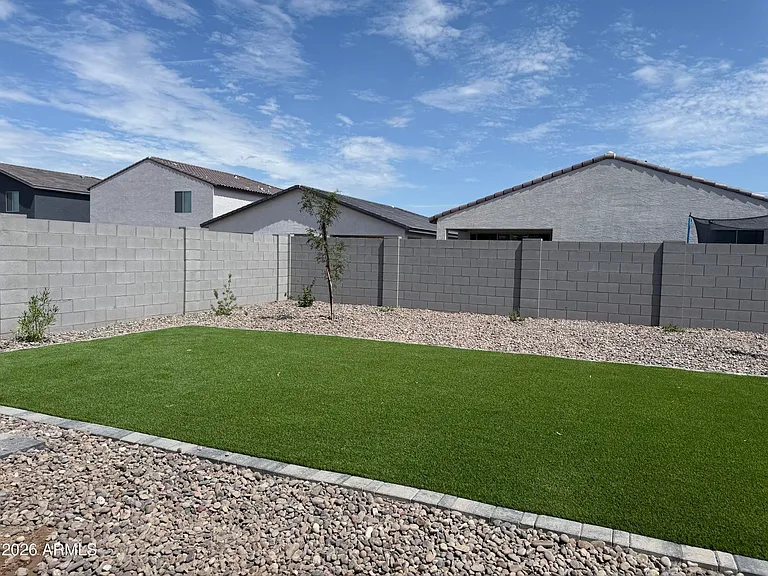 2370 E Steer Dr — Photo 36