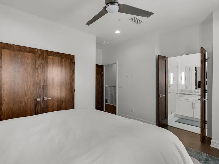 314 W Romana St — Photo 28