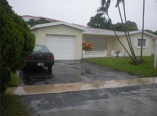 1st image of 3970 NW 45th Ave