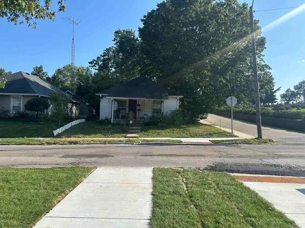 935 W Kirkwood Ave, Bloomington, IN 47404