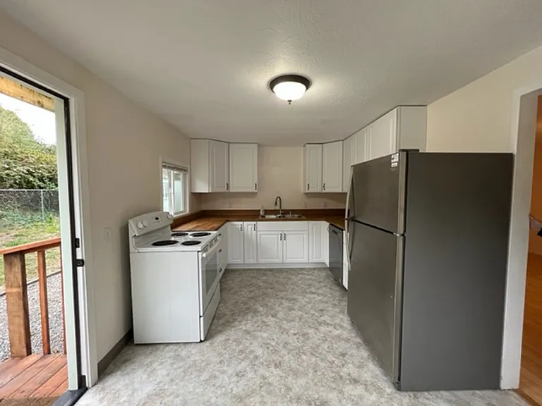 3390 W End Rd — Photo 5