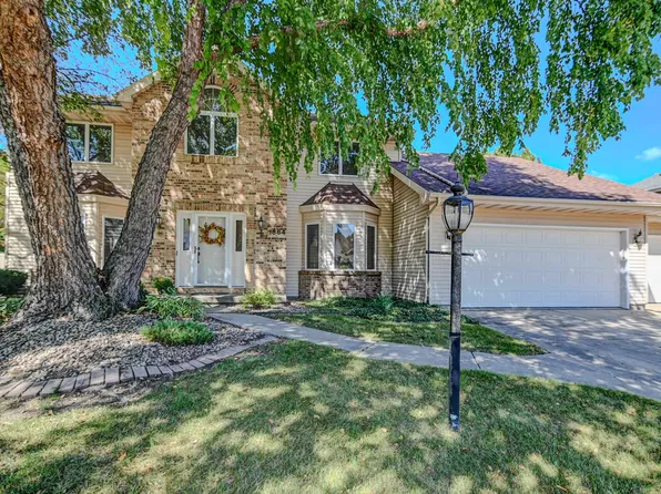 1864 Barrington Dr, Sun Prairie, WI 53590