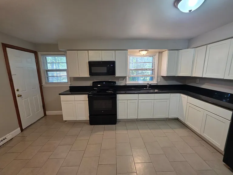 148 Bradford Ave #7B — Photo 12