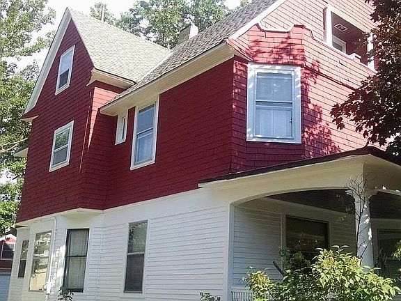 3rd image of 1474 Clarence Ave