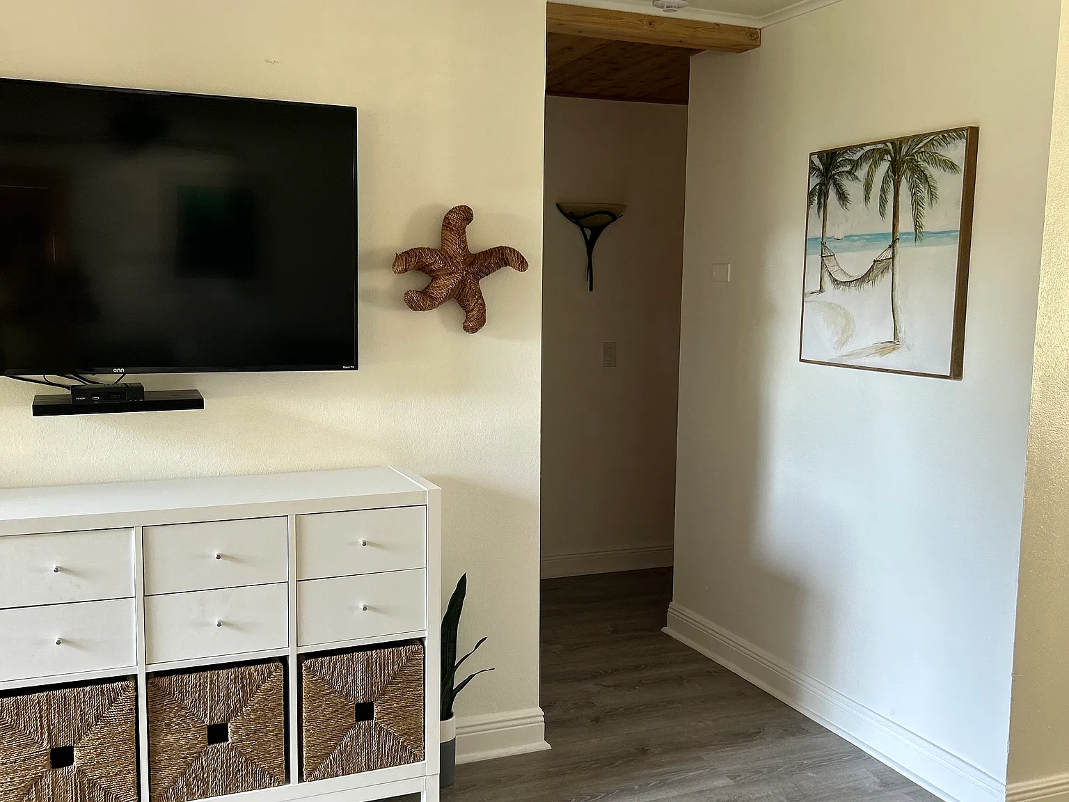 3 bed, 1208 sqft, $3,500 — Photo 3