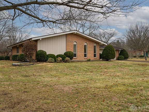 2nd image of 494 Towncrest Dr