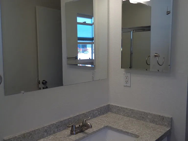 8362 Atlanta Ave — Photo 24